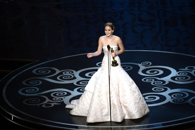 cn_image.size_.jennifer-lawrence-oscar-harvey-weinstein