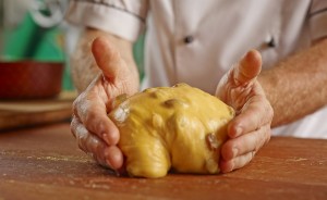 Pasticceria Cucchi - preparazione panettone (3)